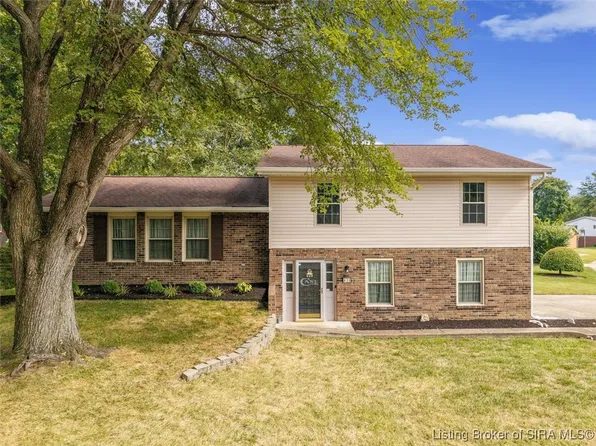 920 Brentwood Court, New Albany, IN 47150