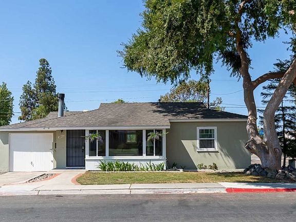 2nd image of 3866 Vista Grande Dr