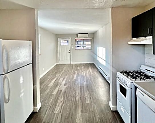 3rd image of 2400-2426 N High St #6d6300b80