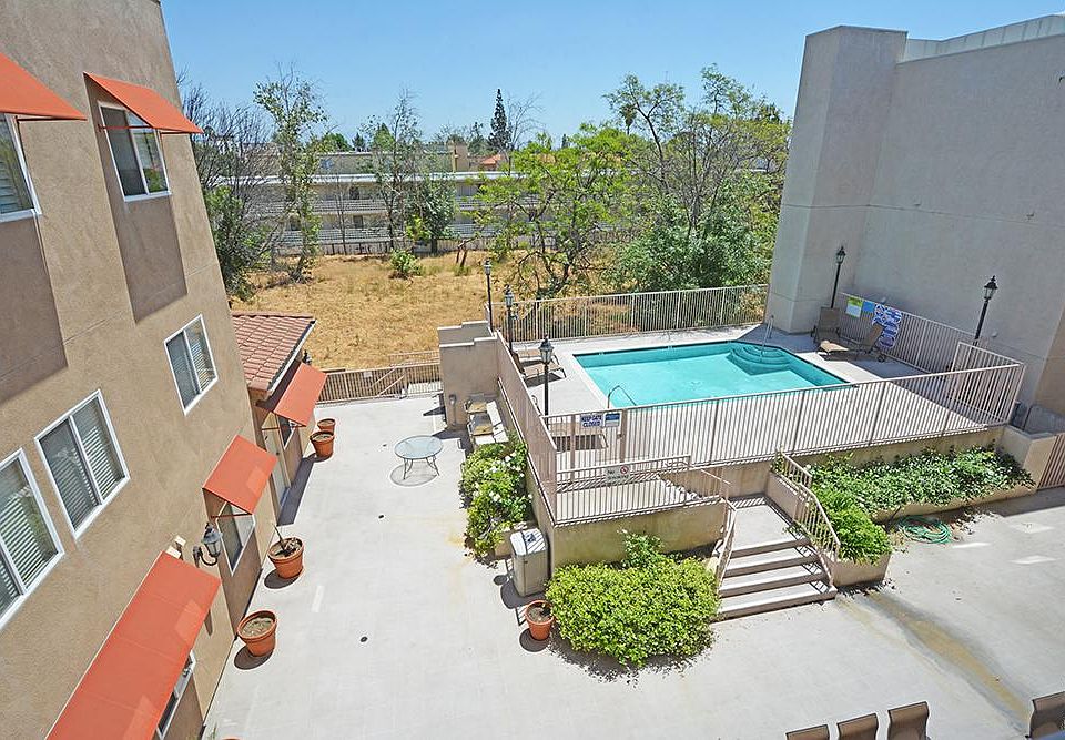 1st image of 9610 Zelzah Ave APT 212