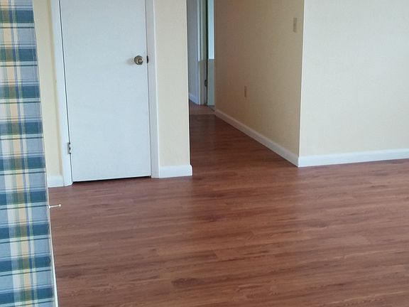 2nd image of 9091 SE 88th St