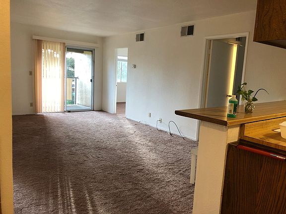 5th image of 247 N Capitol Ave Unit 257