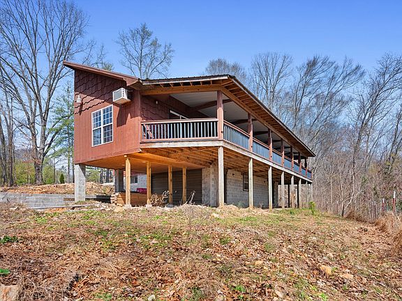 5th image of 381 Studer Rd