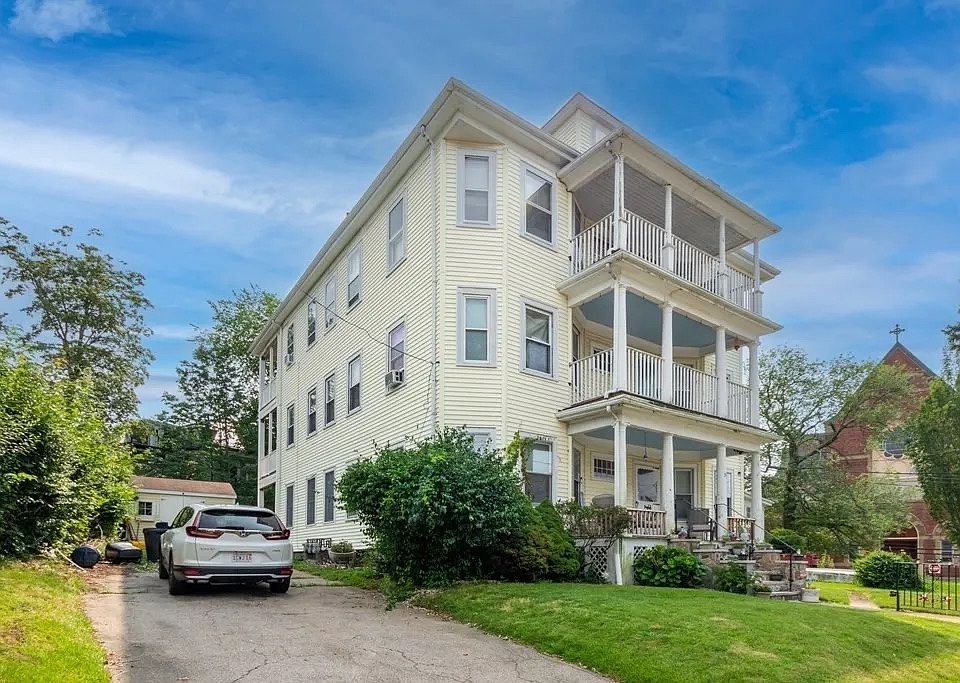 33 Oak St Hyde Park, MA Zillow