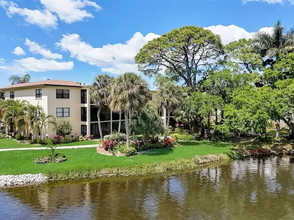 425 30th Ave W APT C212, Bradenton, FL 34205