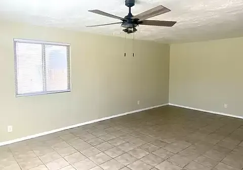 9125 Cherokee Rd NE — Photo 3