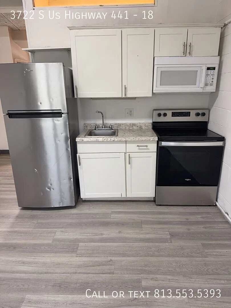 Cozy Studio Apartment in Convenient Lake City Location $800/Month — Photo 3