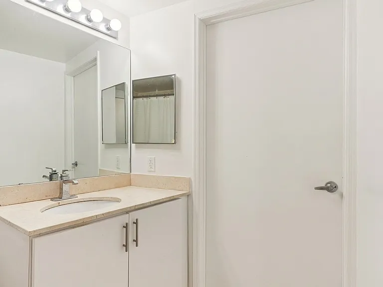 1750 N Bayshore Dr #5611 — Photo 6
