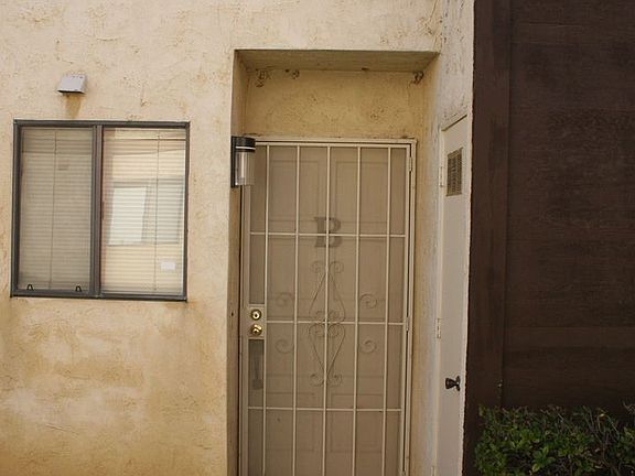 5th image of 4305 Isla Verde St APT B