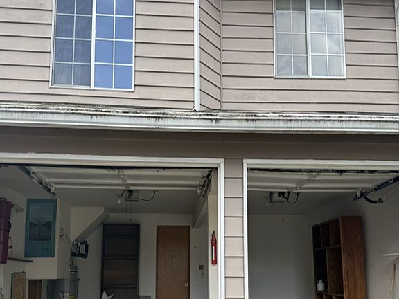3rd image of 22 Intercity Ave SW