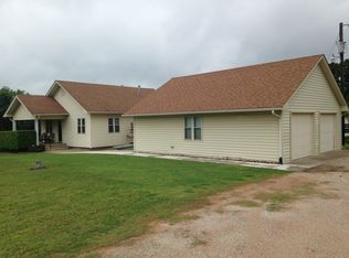 1412 Old Santa Fe Lake Rd, Tecumseh, OK 74873