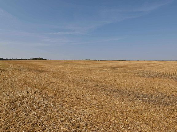 3rd image of Range Road 275 Township Rd #523