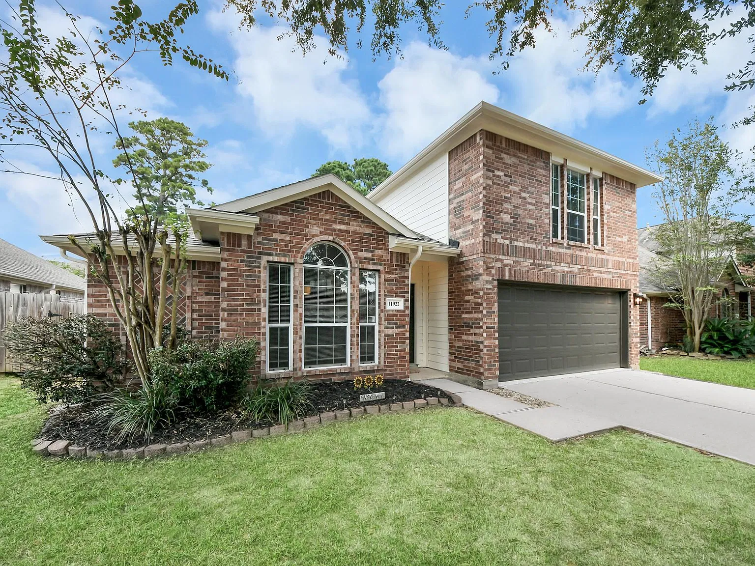 3 bed, 2.5 bath, 1659 sqft, $1,950 — Photo 4