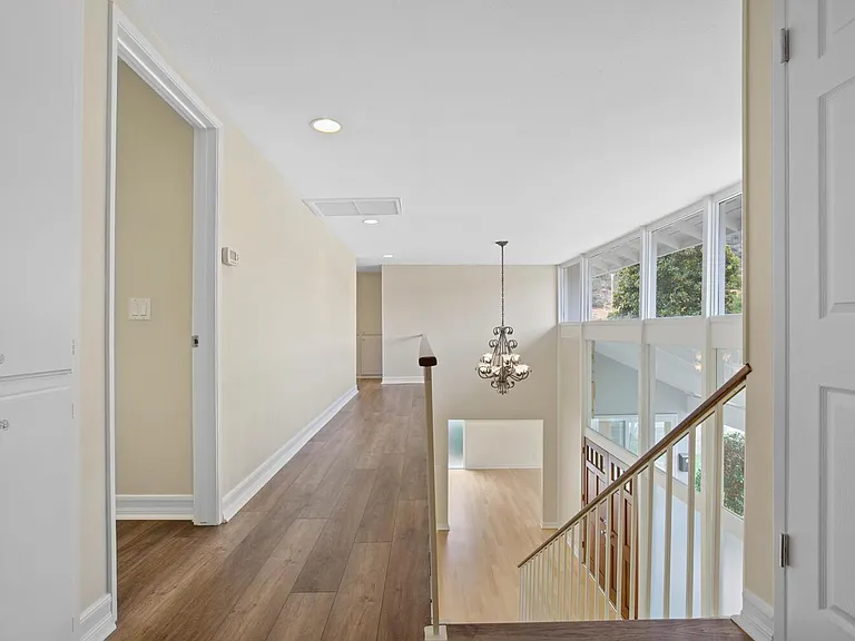 1672 Wellington Pl — Photo 20