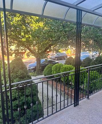 3rd image of 6152 76th St