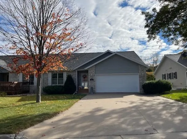 124 Waterford Cir, Winona, MN 55987