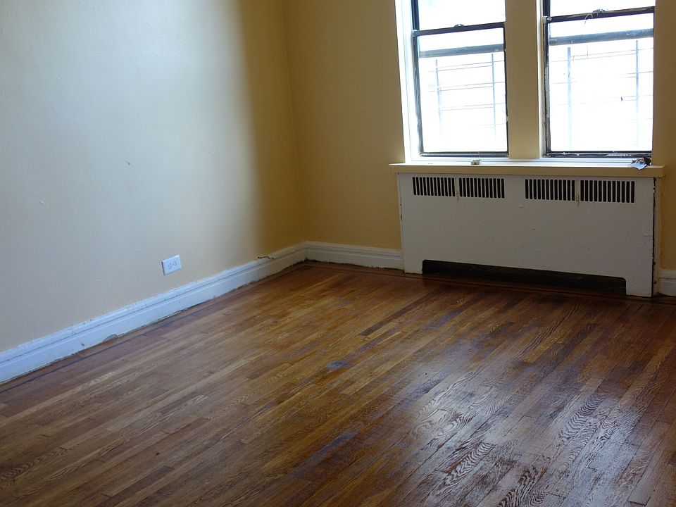 2nd image of 114 W 183rd St APT 3D