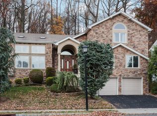 25 Sycamore Way, Warren, NJ 07059