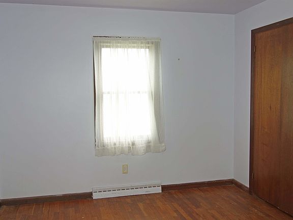 5th image of 5700 E Peet Rd