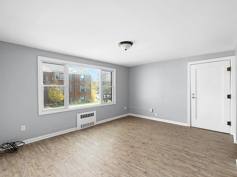 Highland View Apartments — Photo 11