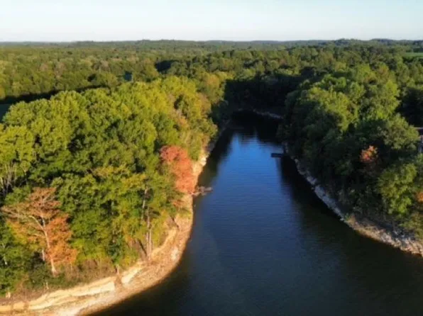 1390 Crow Rd, Glasgow, KY 42141