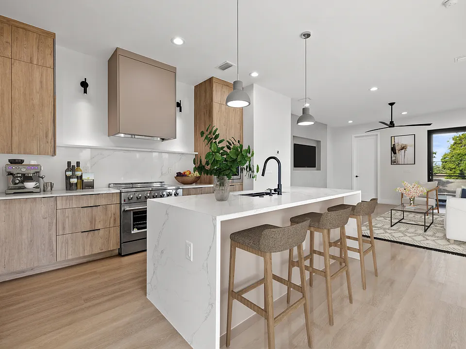 2507 N Massachusetts Ave #3
