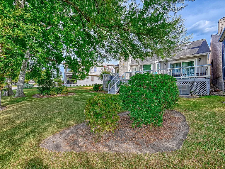 131 Cove Cir — Photo 39