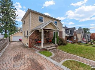 288 Sussex Rd, Wood Ridge, NJ 07075