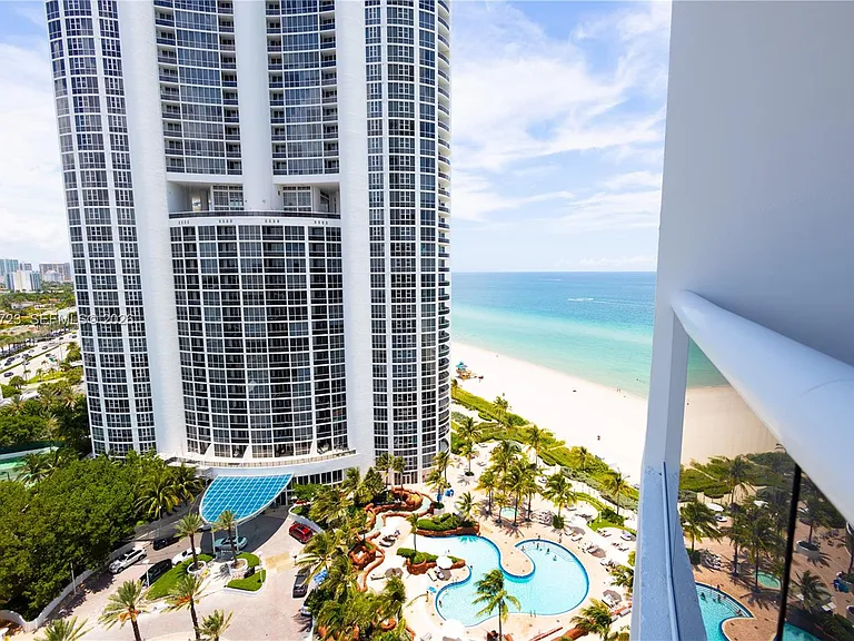 18101 Collins Ave #1703 — Photo 3