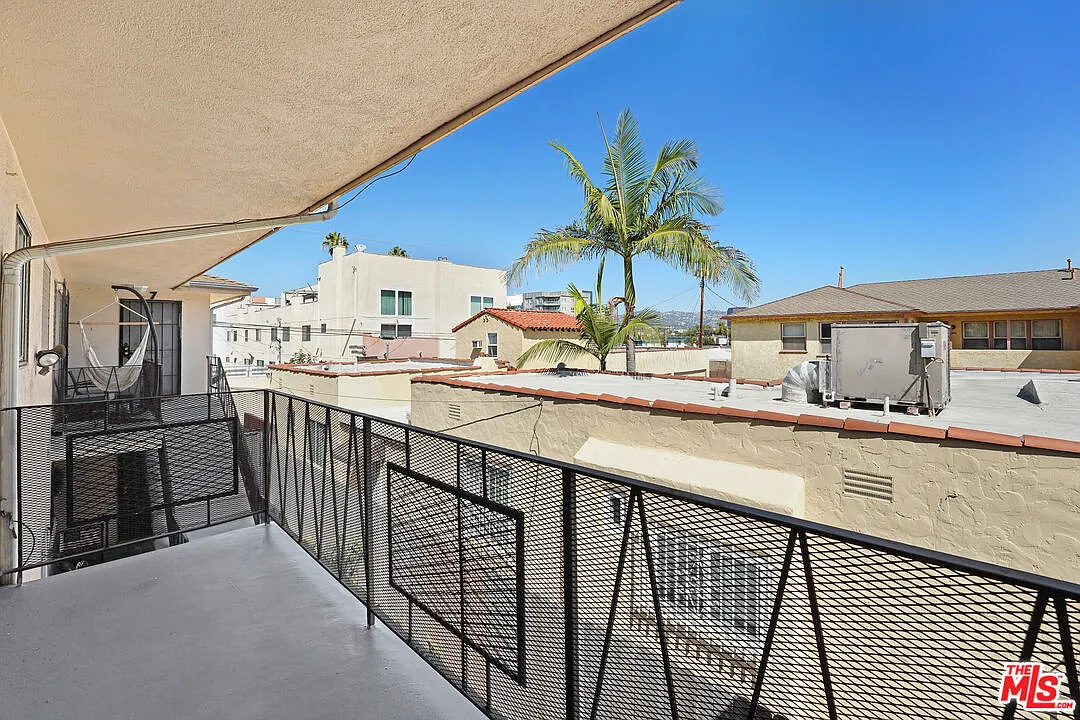1 bed, 1.0 bath, 1100 sqft, $2,500 — Photo 4