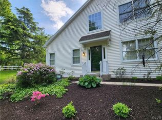 2833 Hope Ridge Dr, Easton, PA 18045