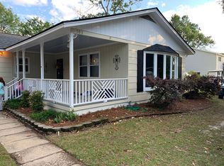 103 Peninsula Dr, Bonneau, SC 29431