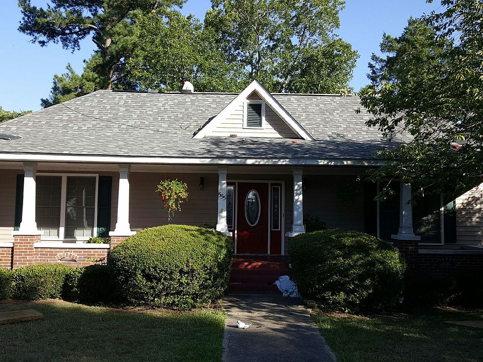 1st image of 555 Barkley St