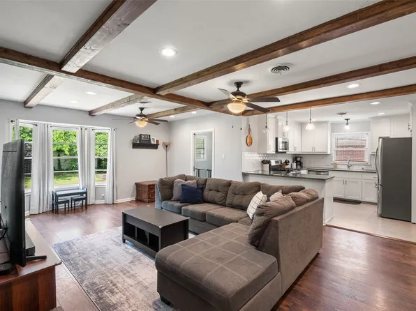 803 S Rusk St, Gainesville, TX 76240