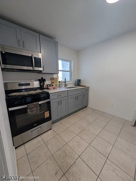 111 6th St