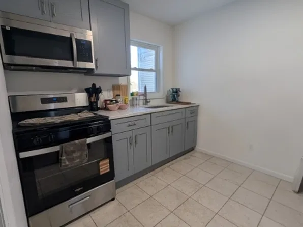 111 6th St, Elizabethport, NJ 07206