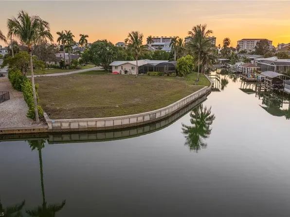 271 Randy LN, FORT MYERS BEACH, FL 33931