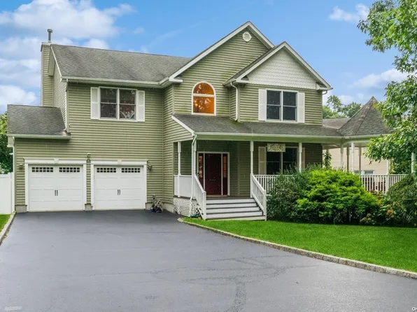 28 Elm Drive, East Northport, NY 11731