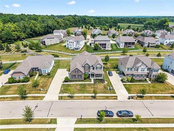 2nd image of 1142 Lancashire Dr