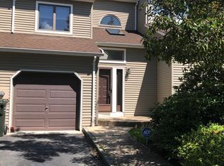 31 Oak Mews Ct, Ocean, NJ 07712