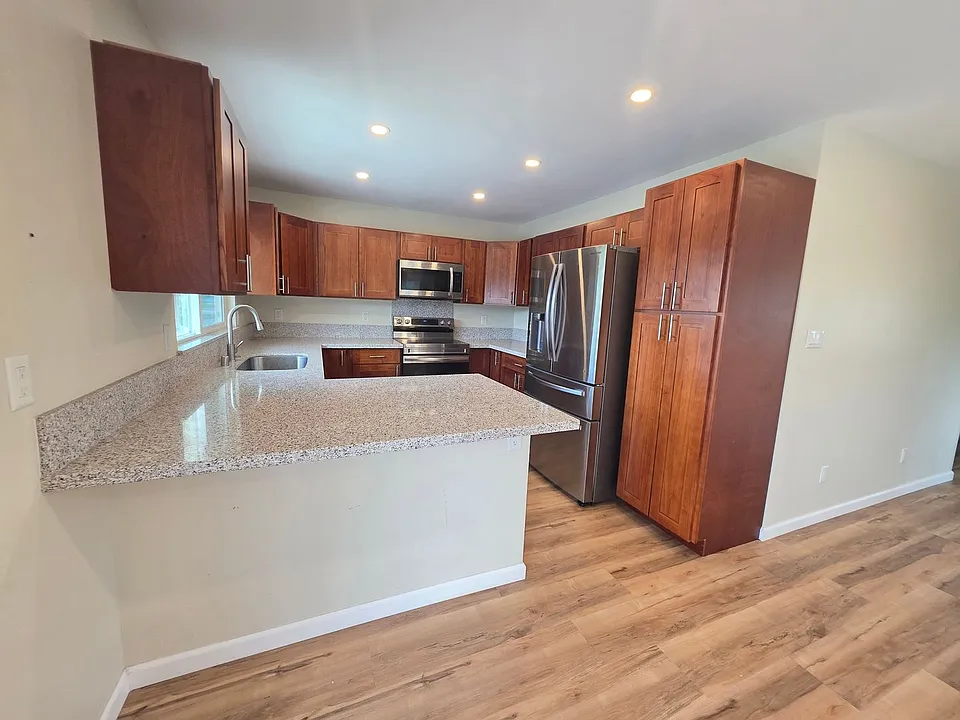 1030 Kahili Pl