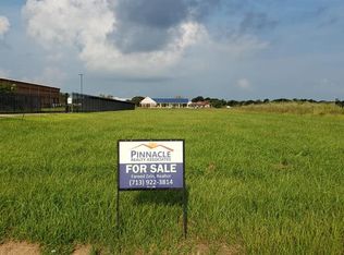 2927 N Valderas St, Angleton, TX 77515