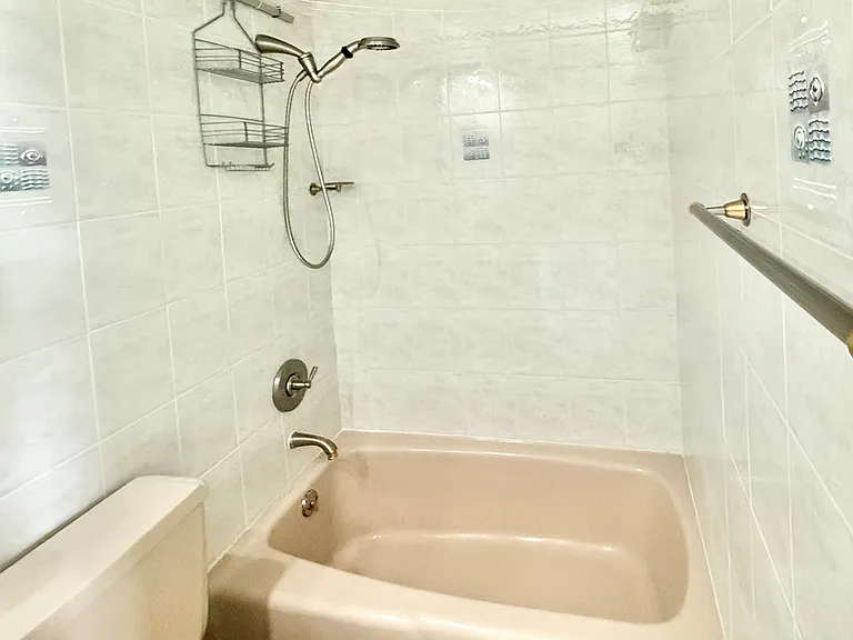 4429 Park Plaza Isla Verde Ave — Photo 19