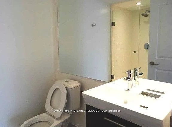 386 Yonge St #1707 — Photo 10