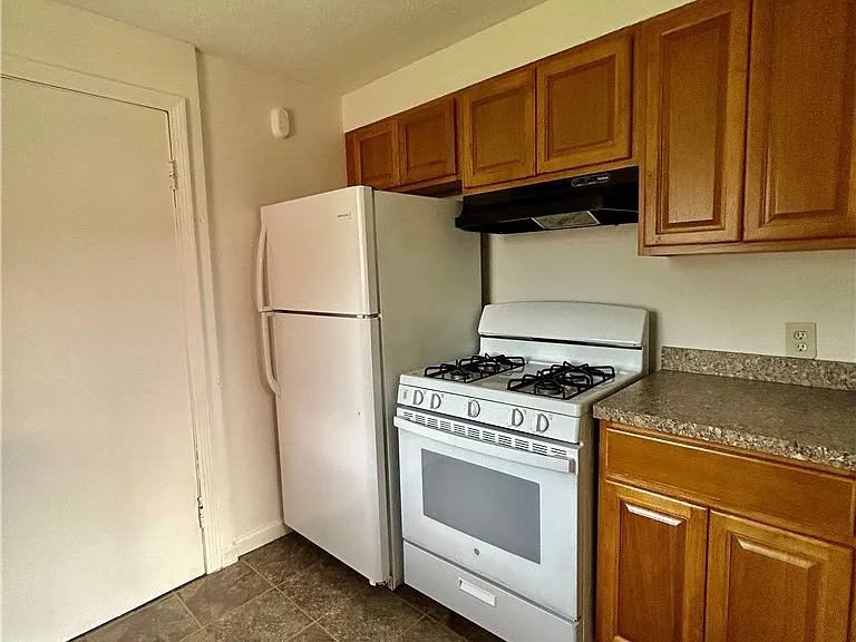 34 Latona Ct #1 — Photo 6