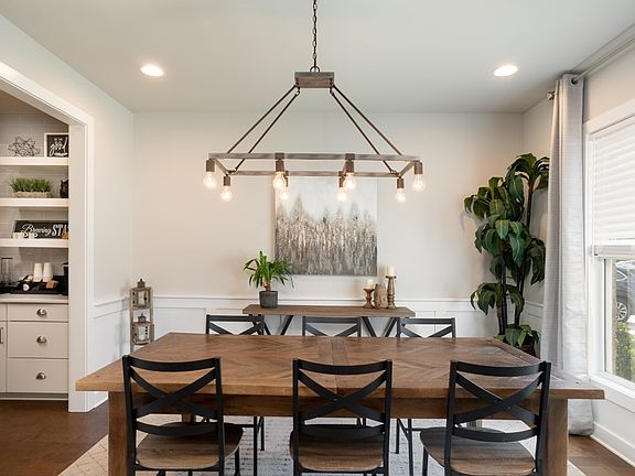 3rd image of 3866 Little Bluestem Dr