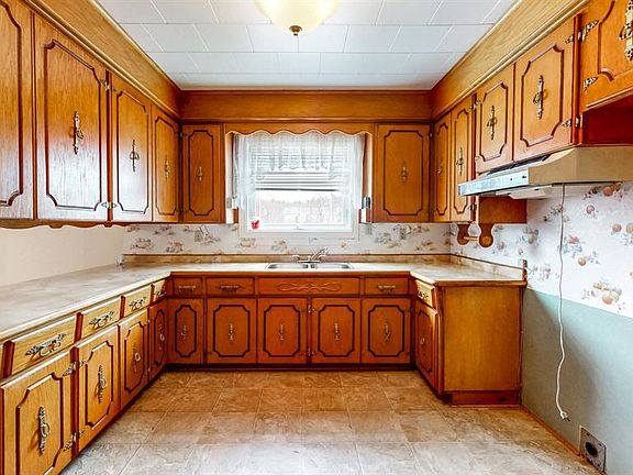 5th image of 133 Greeleytown Road