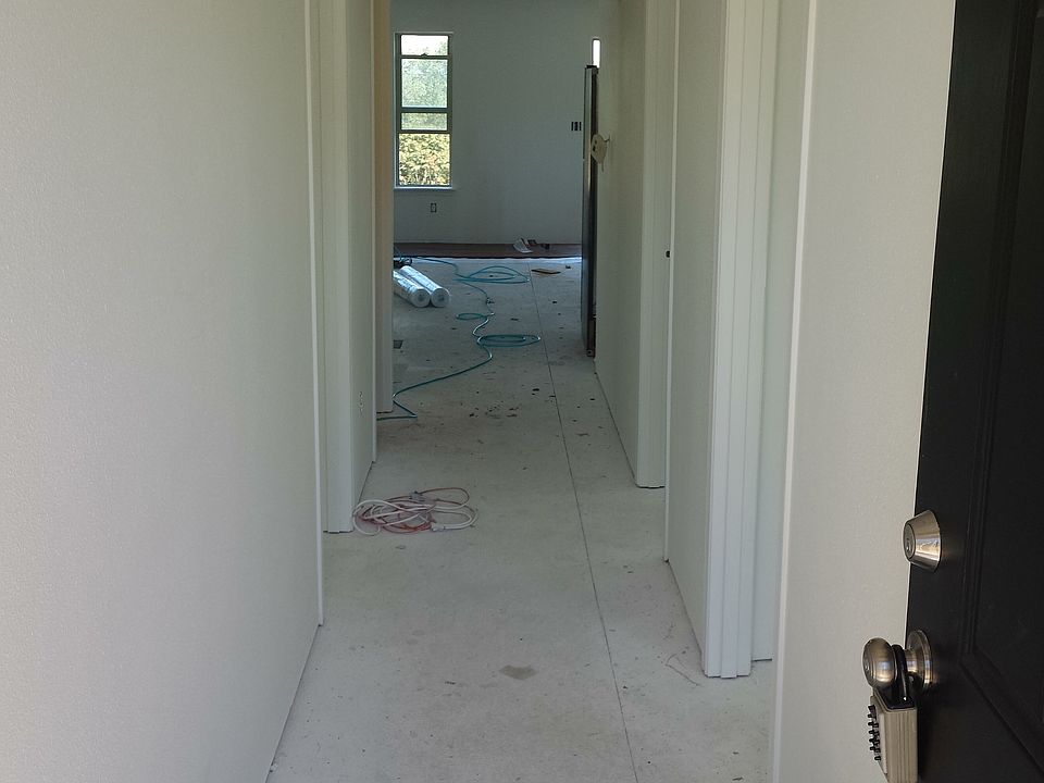 1st image of 3405 E Grandview Ave