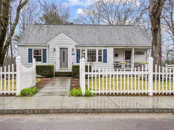 333 Sayles Ave, Pascoag, RI 02859