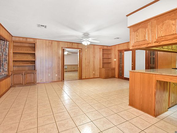 4th image of 242 N Ezidore Ave